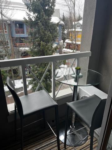 Town Plaza Suites By Golden Dreams Whistler Eksteriør bilde